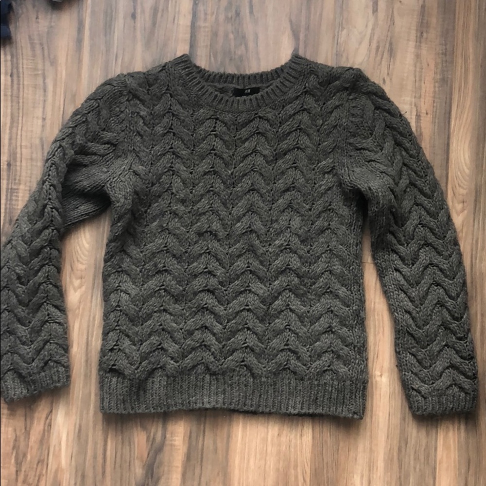 H&M Grey chunky knit sweater Size small